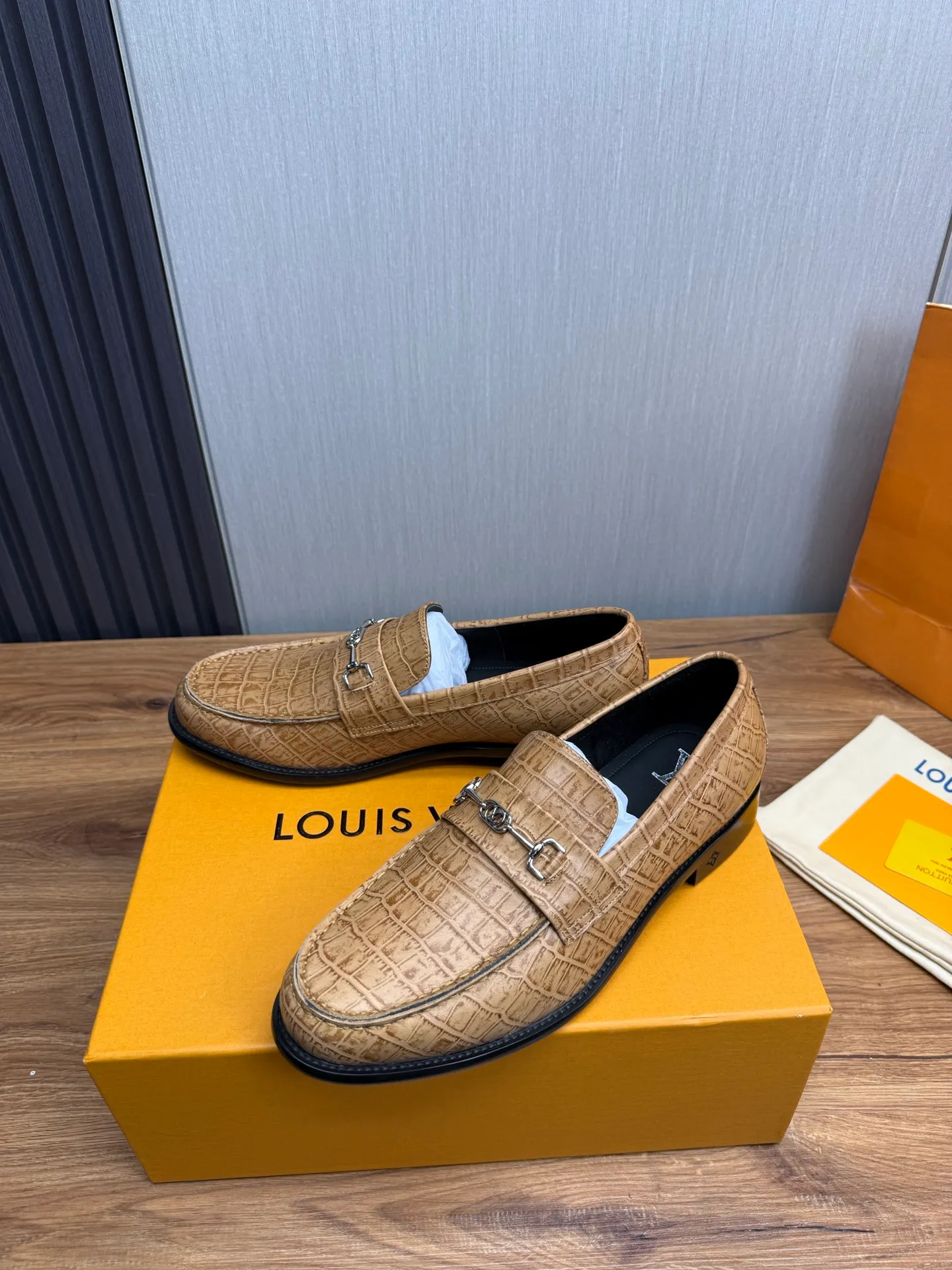 Factory 680💰 LV. Men's business casual leather shoes, all made of imported original brand leather, just to create a more comfortable wearing experience, original non-slip and wear-resistant outsole ✔️16-45 (38.45 non-returnable)